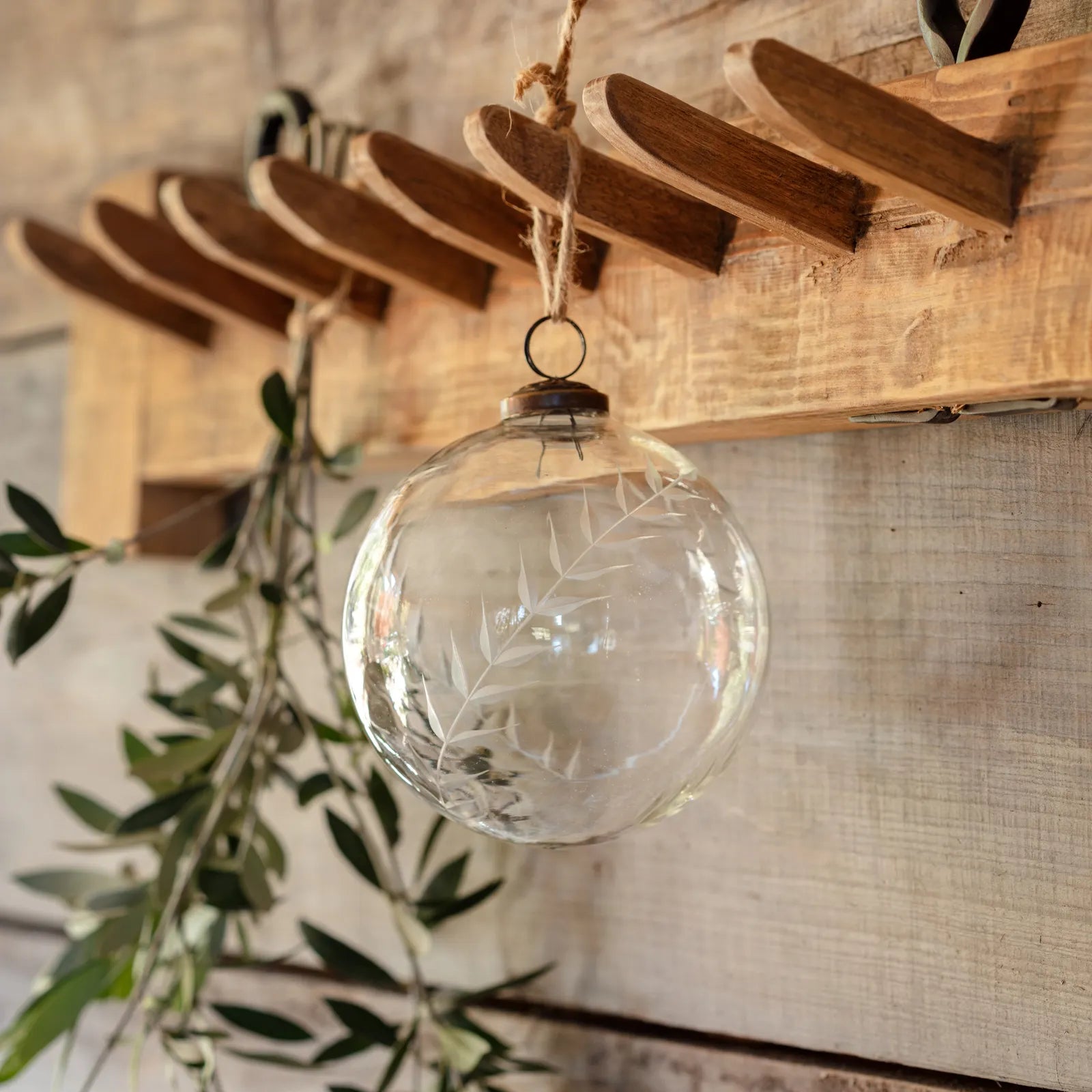 Clear Laurel Leaf Etched Glass Ornament