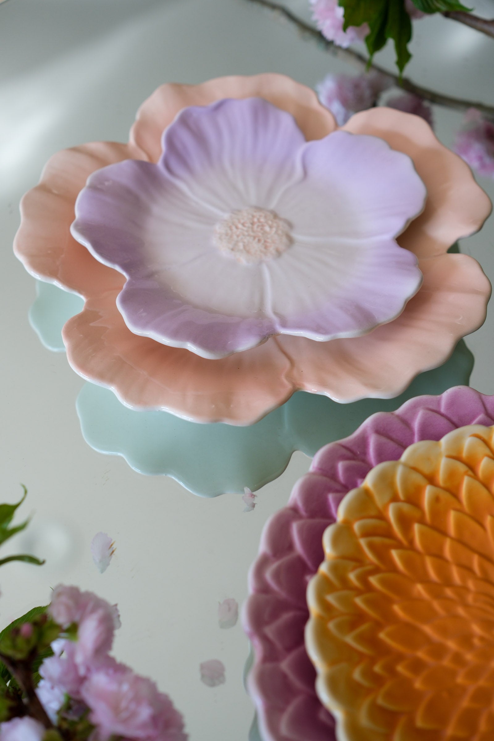 Flower Plates — Flower Shaped Dolomite Plate