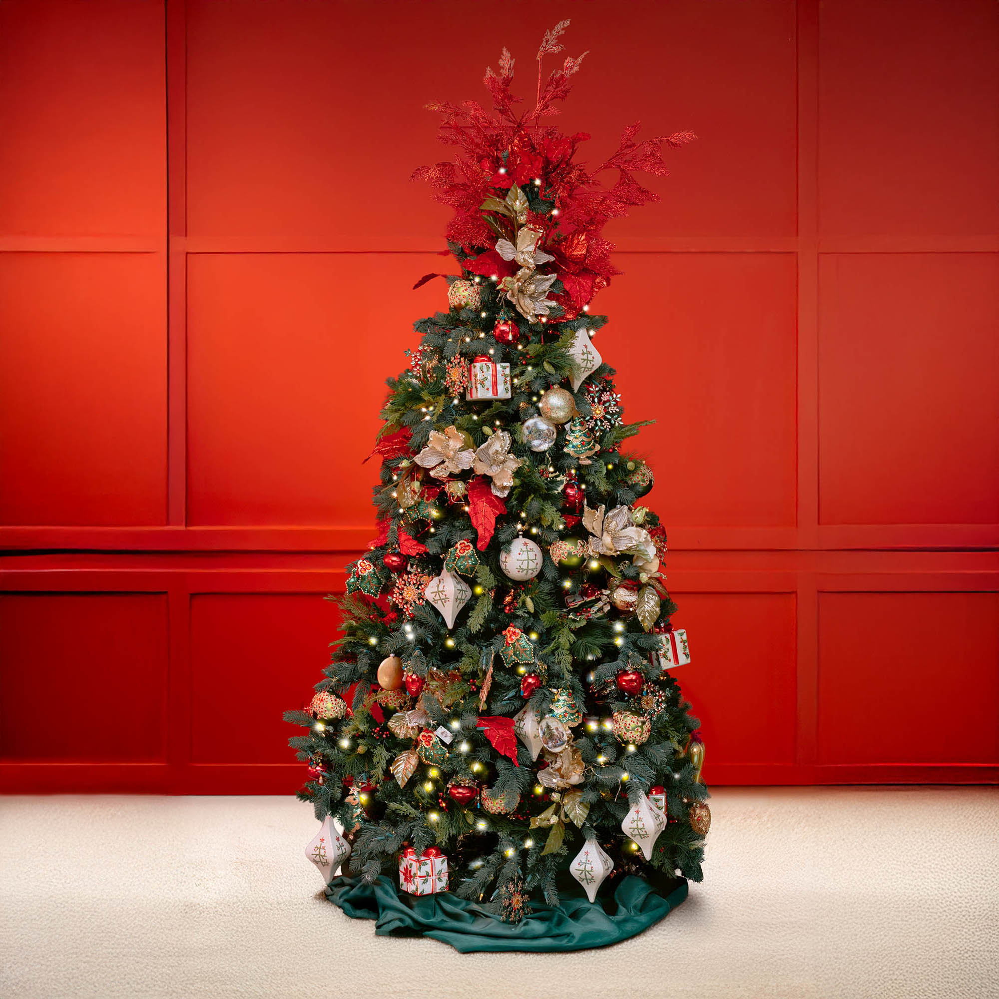 Red & Gold Christmas Tree
