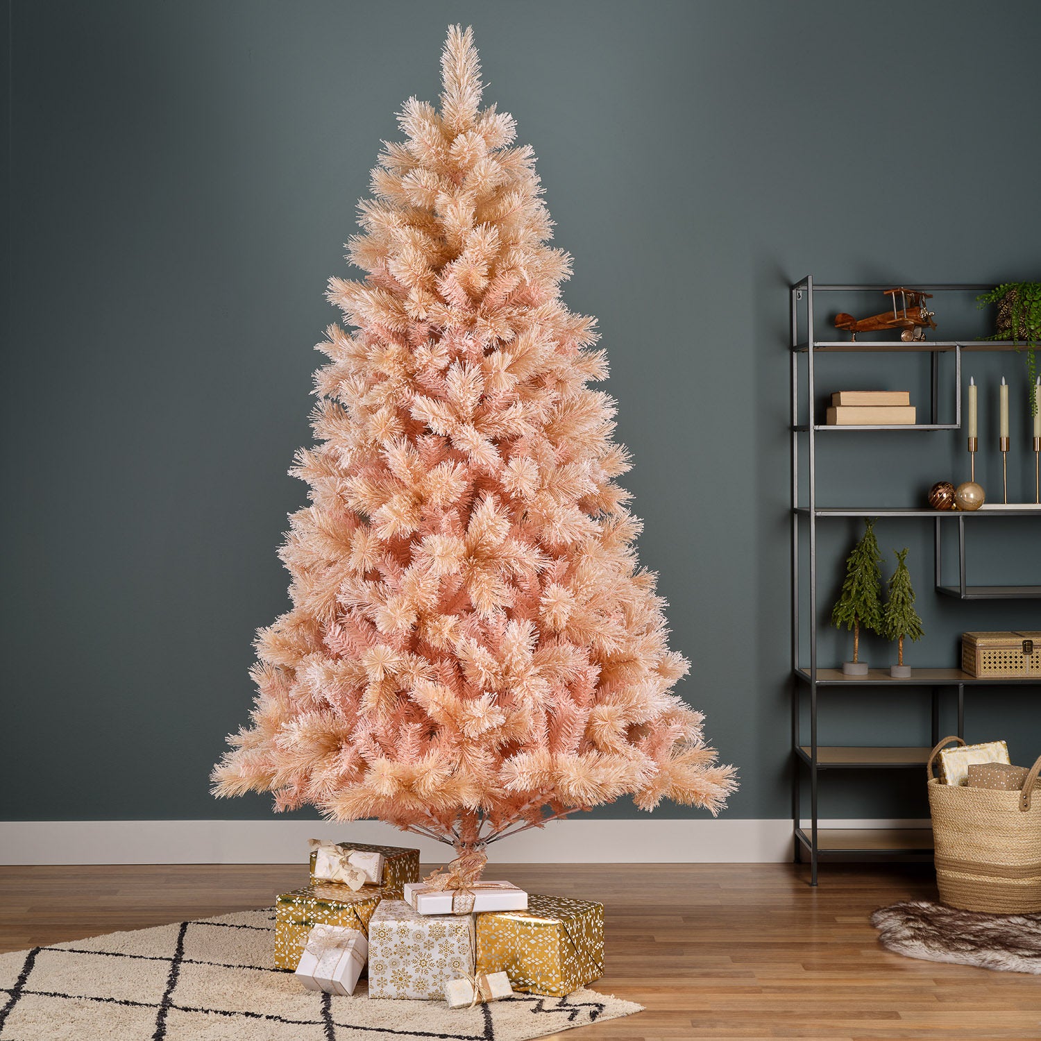 Pink Christmas Tree – EZLD.co