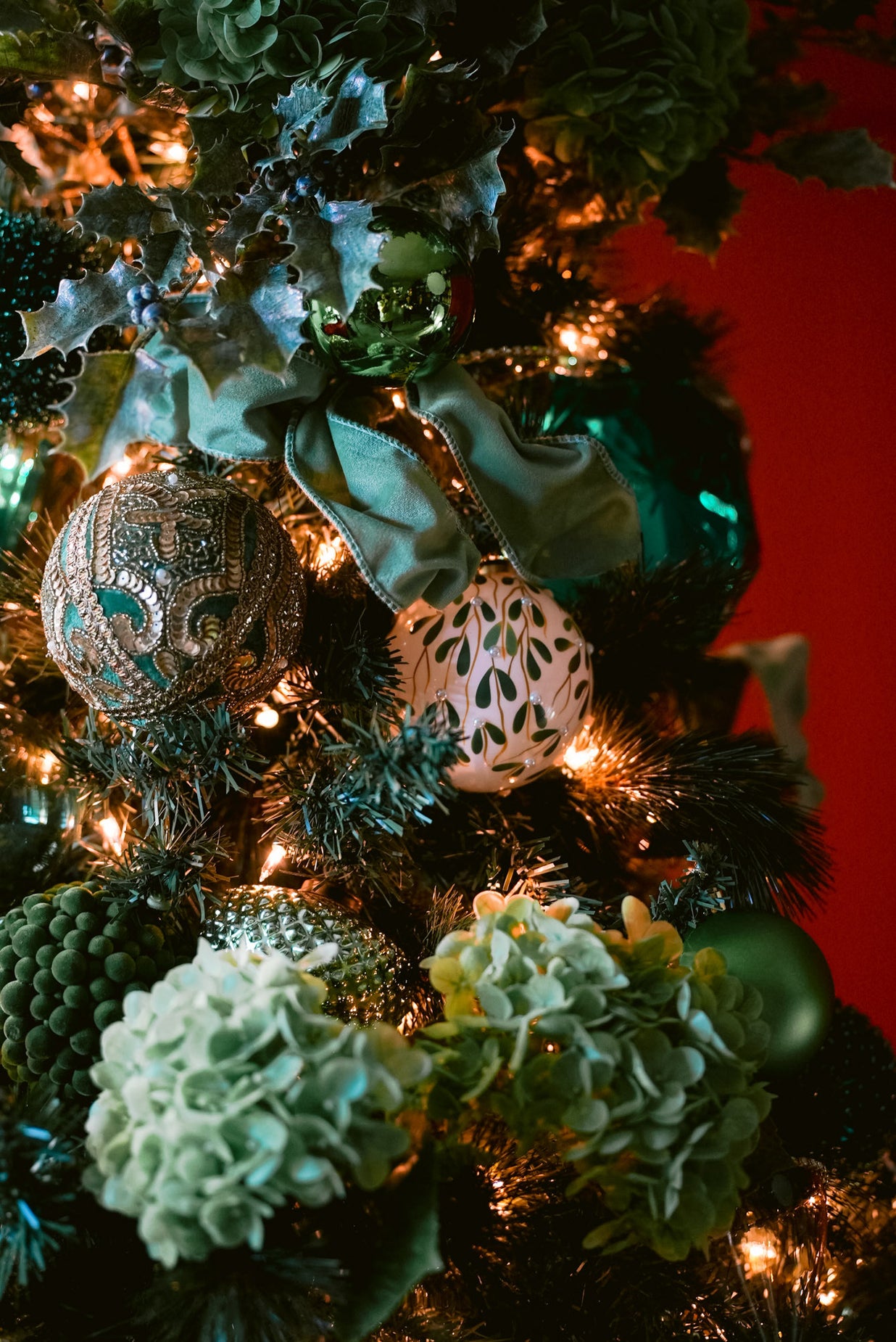 Green Christmas Tree - Green Christmas Tree Ornaments and Floral Sprays