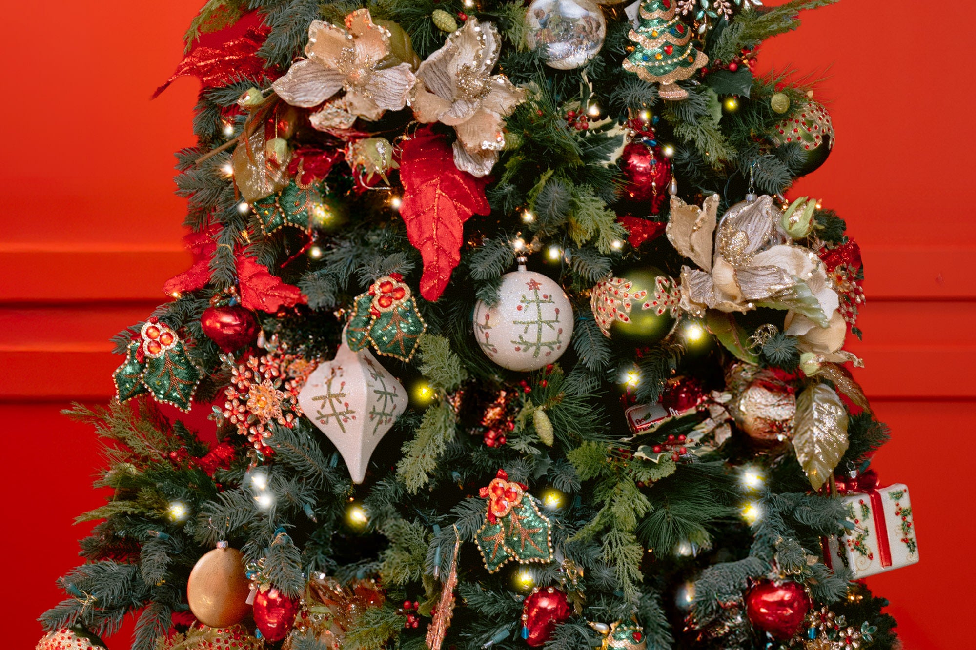Gift Box Christmas Tree - Classic Red, White, and Green Christmas Tree