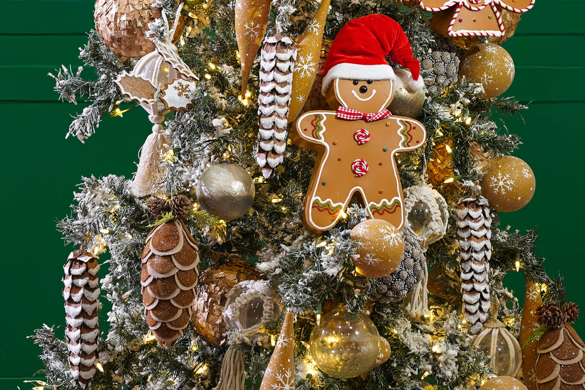 gingerbread Christmas decor - gingerbread cookie on Gingerbread Christmas tree 
