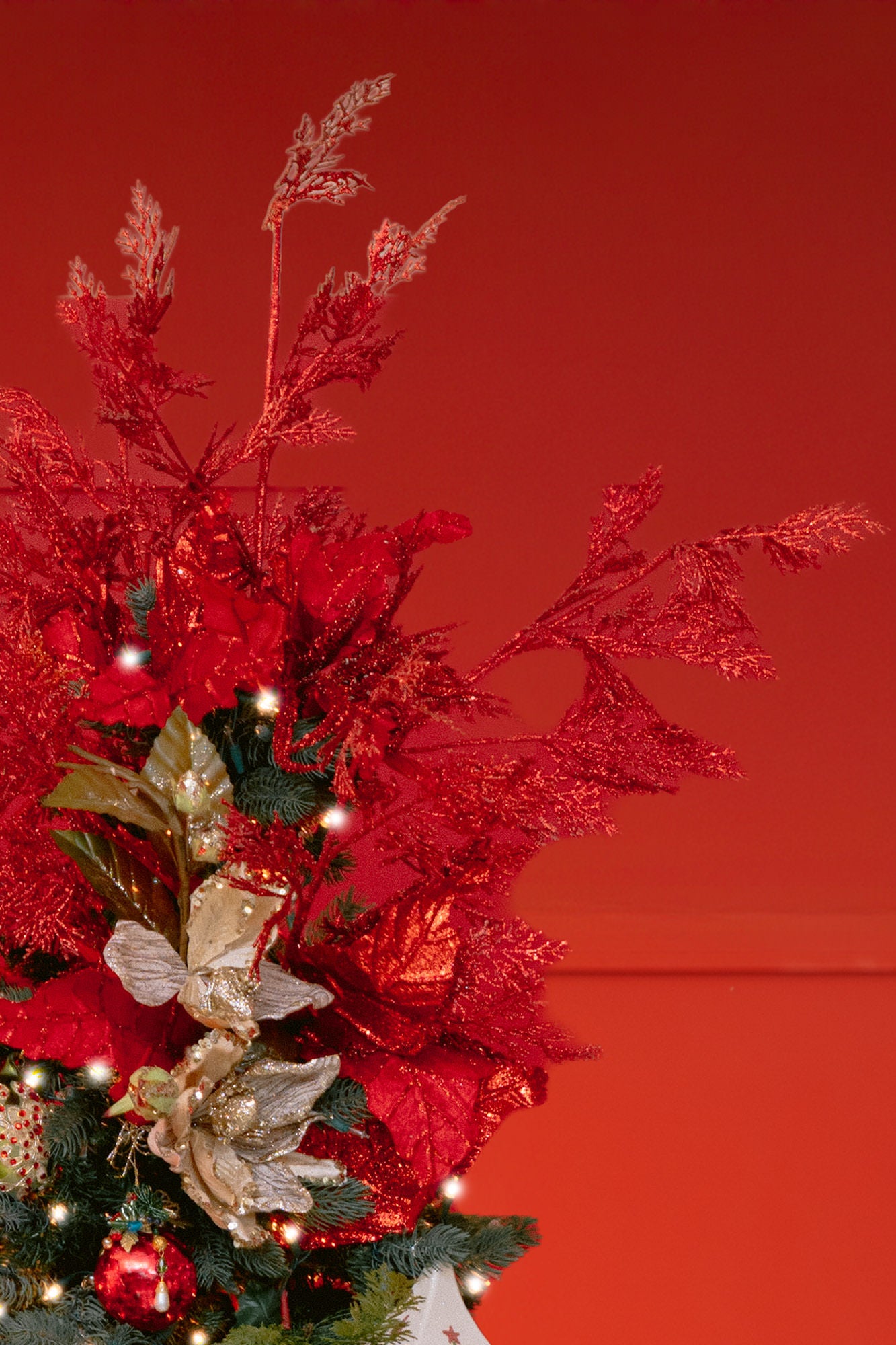 Gift Box Christmas Tree - Classic Red, White, and Green Christmas Tree
