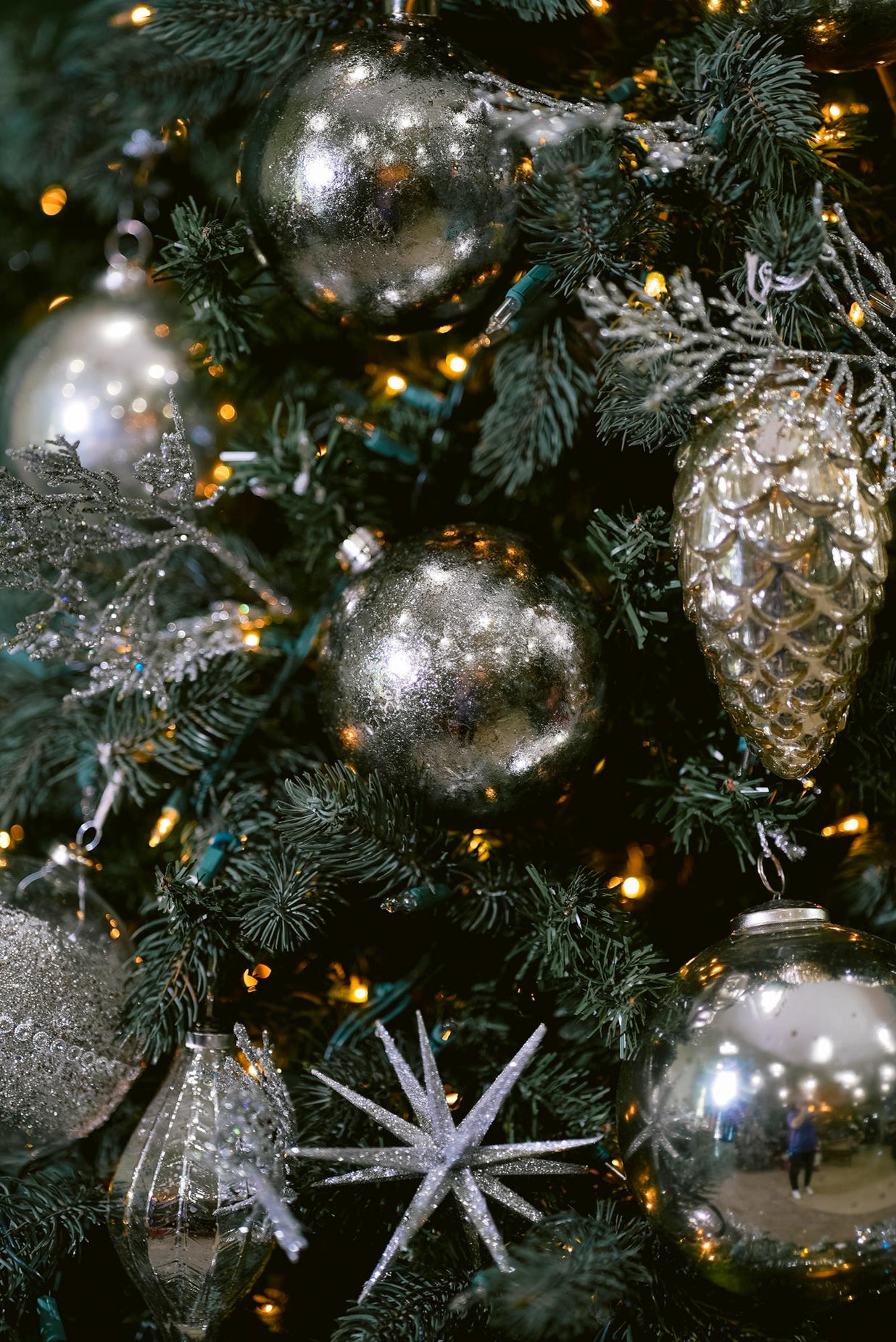 Silver Christmas Tree -Silver Christmas Tree Ornaments 